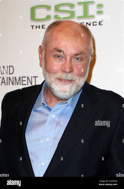 An interview with CSI s Robert David Hall