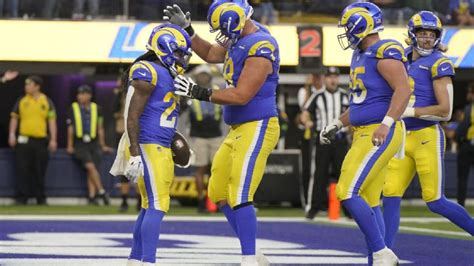 An undermanned defense is somehow keeping the Rams in the playoff race