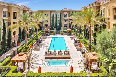 Anaheim california apartments. There are currently 381 student housing apartments available to rent in Anaheim, CA. What is a student housing community? A student housing community is an off-campus apartment community located near colleges and universities. 
