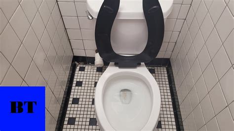 Anal shake on toilet galleries. .  <a href=https://malimadiving.lk/assets/imag...