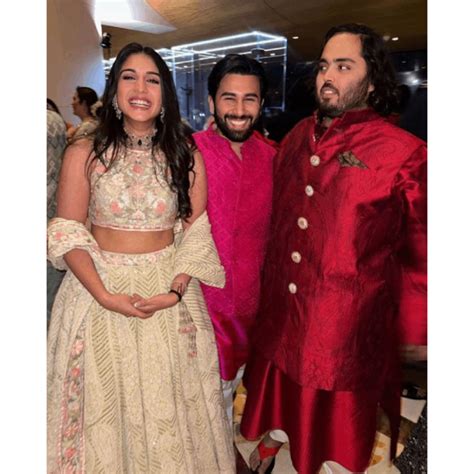 Bzporn - Anant Ambani-Radhika Merchant Wedding: Guests To Be Gifted Beautiful  Traditionally Crafted Scarves By Gujarati Women Artisans
