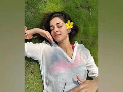 Ananya Panday cherishes "sukoon" moments in new pics, take a …