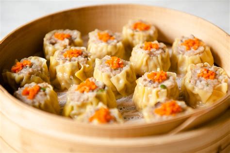 And dimsum. Neha Grover. Updated: December 07, 2022 20:00 IST. Read Time: 4 min. Understand how to differentiate between momos, dumplings and dim sums istock. … 