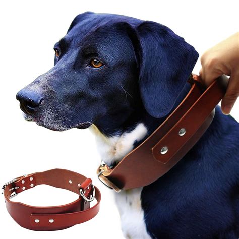 Andcollar. Handmade in England, leather dog collars, leads and accessories for your dog's safety, comfort and style. Award-winning. Authentic artisanship. Helping you choose the collar that's right for your dog, and you. 