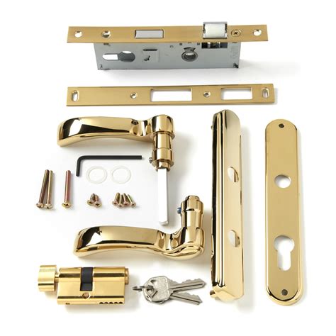 Our Push Button Handle Set is available in the Storm and Screen Door Parts Store. Or Contact Andersen® Storm Doors to order replacement components, or locate the replacement parts available in the Storm and Screen Door Parts Store. Select "shop by serial number" to view components specific to your storm door model. For assistance, Locating the ...