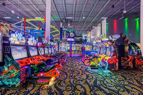 Andretti indoor karting & games orlando photos. Single Memberships are only $9.95. Family Memberships are only $29.95 and include up to five family members. Memberships are available for purchase in-store. At Andretti Karting and Games, you pay as you go! That means there is no general admission fee for coming in the door, you simply pay for the attractions you want to enjoy. 