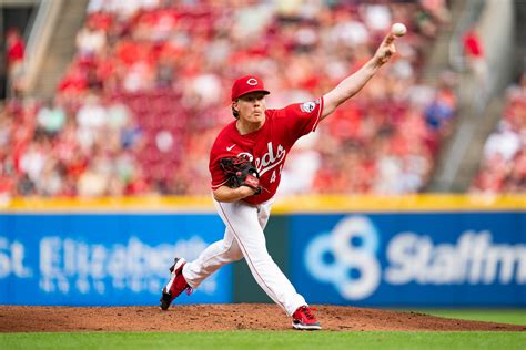 Andrew Abbott’s Reds debut lives up to the prospect hype as he dominates Brewers. By C. Trent Rosecrans. Jun 5, 2023. 19. CINCINNATI — Milwaukee Brewers reliever Bennett Sousa was a senior at .... 