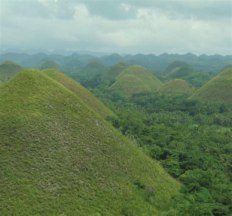 Ang Chocolate Hills (Tsó·ko·léyt Hils) ay - Flickr