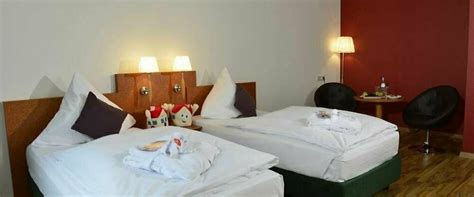 Angebot Park, Sleep & Fly 8 Tage parken - Holiday Inn Hamburg …