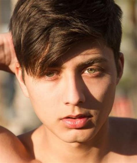 Angel rivera. Oct 22, 2021 · Angel Rivera is an American Instagram, TikTok star, YouTuber, and social media influencer. He rose to popularity as a video content creator on social media platforms, especially on Instagram and TikTok by sharing his singing, dancing, lip-sync videos, and lifestyle photos. 
