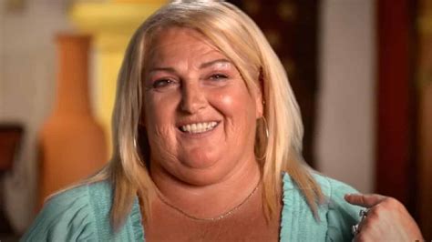 Angela Deem is continuing to surprise 90 Day Fiance: Happily Ever After viewers with her body transformation. She was recently seen hanging out with her daughter, Skyla, and two friends. It is interesting to see that while some 90 Day Fiance fans want TLC to ban Angela, others are loving her transformed look after massive weight loss. . …. 