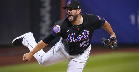 Angels cap busy trade deadline by landing reliever Dominic Leone from Mets