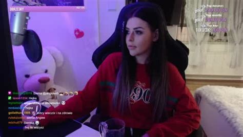 Angieee5 - Statystyki Twitch, informacje o streamerze