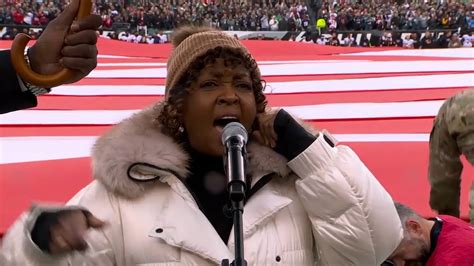 Anita Baker sings the National Anthem at the NFC …