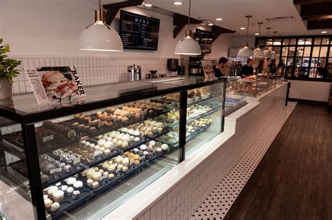 Ann arbor bakery. If you’re looking for a way to satisfy your sweet tooth, there’s nothing quite like a freshly baked pastry or dessert. Luckily, with today’s technology, finding the best nearby bak... 