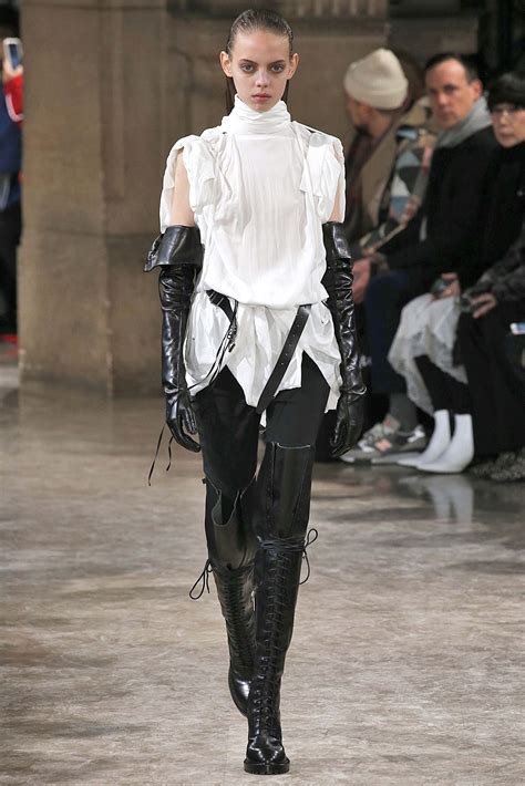 Ann demeulemeester ann demeulemeester. Oct 1, 2015 · Ann Demeulemeester. On heels so soaring that the average height of these looks was within a whisper of six and a half feet, this Ann Demeulemeester collection trod pointedly around themes of ... 