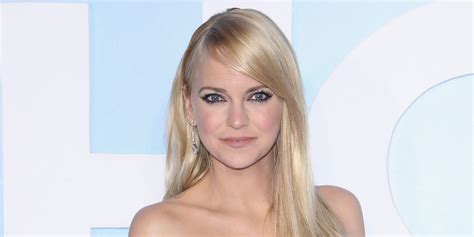 Anna Faris opened up about going next-to-nude for a new Super Bowl commercial, and shared her thoughts on the minimal, jelly-like wardrobe options. ... Not that getting mostly naked for TV was the ...
