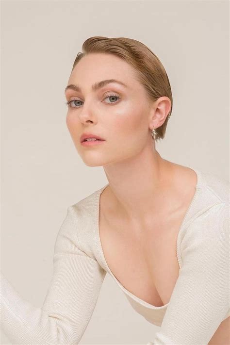AnnaSophia Robb - Biography - IMDb