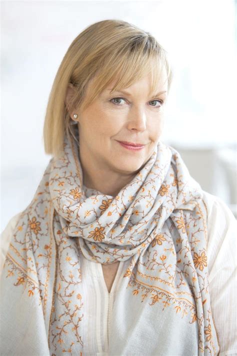 Anne selke. Annie Selke creates fully realized worlds for a wide variety of styles, from classic to modern to bohemian. Explore her bedding, rugs, furniture, and décor collections for your home. 
