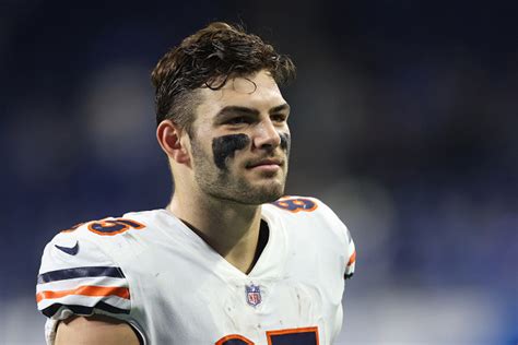Another Chicago Bears player returns to get his college degree in 2023