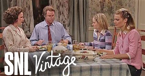 Another Dysfunctional Family Dinner - SNL - YouTube