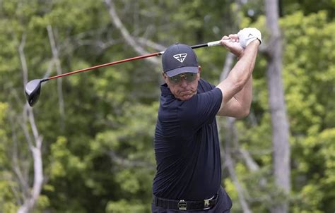 Another LIV lawsuit claims logo infringement for Mickelson team