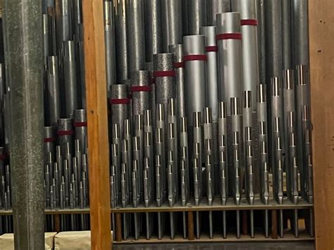 Answered prayers: Tennessee church recovers truckload of organ pipes