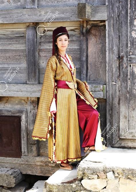 Antalya geleneksel giysiler