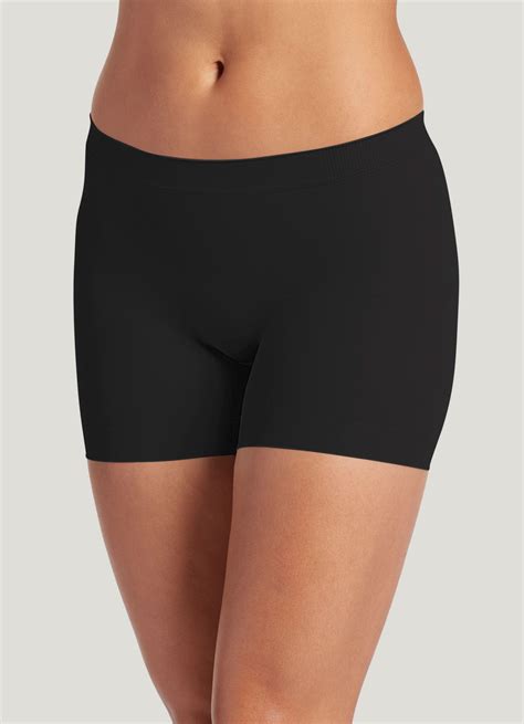 Anti chafing underwear. Reebok Women's Hipster Panties (5 Pack) Now 20% Off. $45 at Amazon. Credit: Reebok. Hipster underwear sits a bit higher on the hips and has more back coverage than other styles. With nearly 2,000 ... 