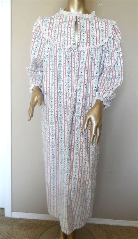 Antique Doll Off White Flannel Nightgown Eyelet Pattern See