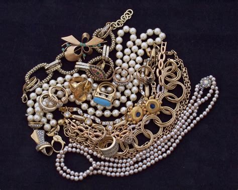 Antique Jewellery Collection - Vintage Times