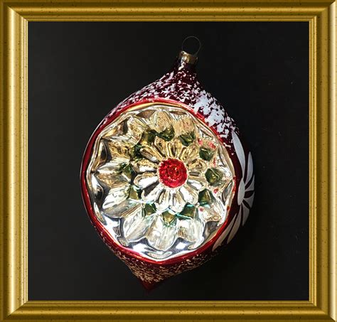 Antique christmas ornaments pre-1946. Dimensions: 11.8” L x 8.2” W x 2.9” H. Current Price: $40.59 (with sale code) This set of 24 mini ornaments was designed by Kurt Adler to look just like the vintage Christmas ornaments from the 1950s. The ornaments are made from glass a concave reflector design, which was incredibly popular during the mid-century. 