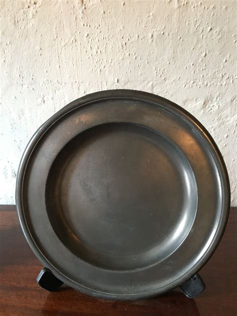 Antique pewter plates. Find a variety of antique pewter plates available on 1stDibs. Frequently made of metal, pewter and silver, all antique pewter plates available were constructed with great care. An 