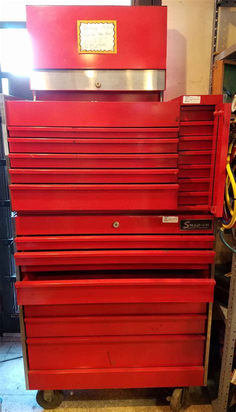 Vintage Snap On Tool Box Cantilever Duplex Style Service Station Toolbox. Opens in a new window or tab. $75.00. td2-98 (354) 100%. or Best Offer +$28.00 shipping. Vintage SNAP-ON 2 Drawer Tool Box with Removable Tray. Opens in a new window or tab. Pre-Owned. $145.00. Top Rated Plus.. 