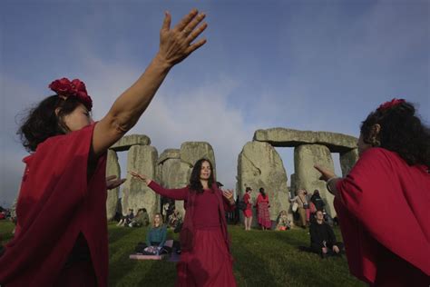 Antlers and fancy dress: Stonehenge welcomes 8,000 visitors for summer solstice
