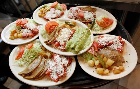 Antojitos mecicanos. 100% Antojitos Mexicanos in Weslaco, TX, is a sought-after Mexican restaurant, boasting an average rating of 4 stars. Here’s what diners have to say about 100% Antojitos Mexicanos. Don’t miss out! Today, 100% Antojitos Mexicanos will open from 10:30 AM to 10:00 PM. Don’t wait until it’s too late or too busy. 