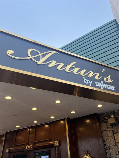  Antun’s by Minar is a venue that hosts any occasion with class and style. Breathtaking catering rooms, dramatic lobby staircase allows guests to experience true elegance and sophistication. A world class culinary experience that is beyond extraordinary. . 