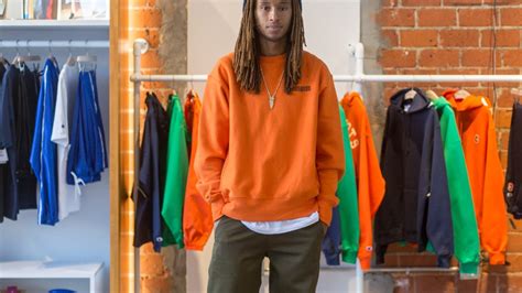 Anwar carrots. Carrots and Champion Rejoin Forces on an Exclusive Drop for SS22: Larry June stars in the campaign lookbook alongside Anwar Carrots and other friends. Store … 