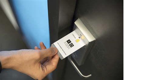 Any Proximity HID Keycard Can Easily Be Hacked Using A $10 device