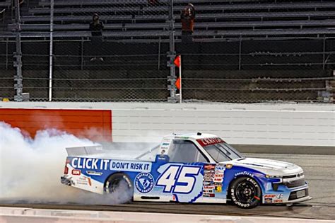 Any Tips for Racing Darlington in Trucks and Xfinity? : r/iRacing