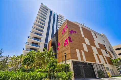 Anya apartments. Anya apartment community at 345 Banyan Blvd, offers units from 551-1579 sqft, a Pet-friendly, In-unit dryer, and In-unit washer. Explore availability. 
