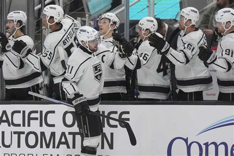 Anze Kopitar scores as Kings beat Sharks 4-1 for another road win