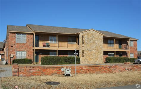Apartment complex tulsa ok. Virtual Tour. $999 - 1,700. 1-3 Beds. Specials. Fitness Center Pool In Unit Washer & Dryer Clubhouse Granite Countertops Fireplace. (918) 995-4529. Report an Issue Print Get Directions. See all available apartments for rent at Yale Apartments in Tulsa, OK. Yale Apartments has rental units . 