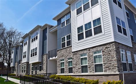 Apartment complex woodbridge nj. A long-planned complex in Woodbridge comprising 100 apartments designed for individuals and families with disabilities made its formal debut Friday, a structure that officials and others said is designed to provide its residents with both a home and a sense of community. “You know how many people will look at this and say, ‘Not in … 