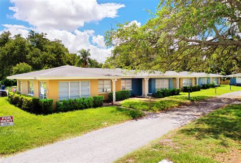 Apartment complexes in clearwater. Four Lakes at Clearwater is a 500 - 975 sq. ft. apartment in Clearwater in zip code 33760. This community has a 1 - 2 Beds, 1 - 2 Baths, and is for rent for $1,320. Nearby cities include Cleaarwater, Safety Harbor, Largo, Dunedin, and Oldsmar. Ratings & reviews of Four Lakes at Clearwater in Clearwater, FL. 