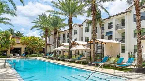 Apartment complexes in west palm beach. The CasaMara Apartment complex, built and opened during the coronavirus pandemic, is bringing life to a formerly down-and-out section of West Palm Beach.. The 300-unit luxury complex at 3111 S ... 