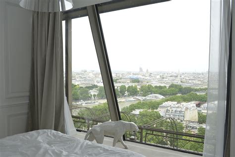 Apartment in the eiffel tower. From $539 / Night 3 BR 2 BA 6. This 3-bedroom, 2-bathroom Paris home rental is a perfect abode for couples, business travelers, or small groups of friends traveling together. Centrally locate.. VIEW DETAILS. Introductory rate of $479/night for our new rental addition in posh Eiffel Tower neighborhood! Add to … 