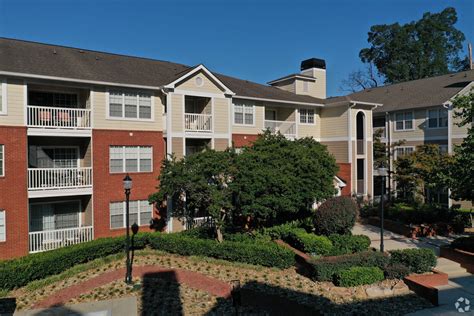 Apartments buckhead. At Gramercy at Buckhead apartments in Buckhead Atlanta, GA, enjoy being walking distance from Buckhead's best shopping, dining and nightlife. We're conveniently located with easy access to GA-400, I-75, and 285. The well-known Piedmont and Chastain Parks are just minutes away, and Lenox is just two-miles from our community. 