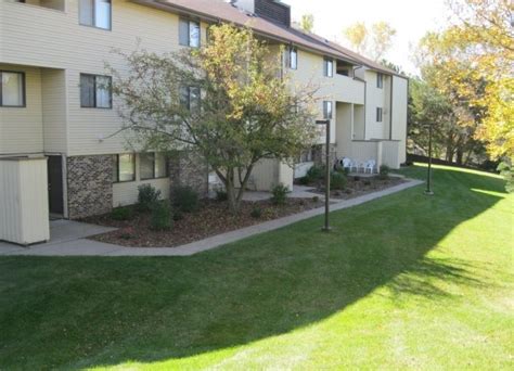 Apartments eden prairie mn. 2 Months Free. Dog & Cat Friendly Fitness Center Pool Controlled Access Elevator Laundry Facilities Tennis Basketball Court. (763) 363-6282. Report an Issue Print Get Directions. See all available apartments for rent at Flagstone in Eden Prairie, MN. Flagstone has rental units starting at $2242. 