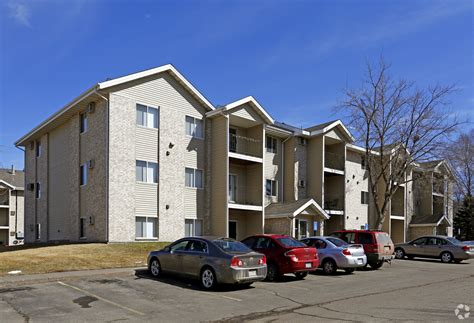 Apartments for rent in buffalo. Cheektowaga Townhome for Rent. The Creekside Apartments sits on lovely, wooded grounds that is 5 minutes away from UB North and I-990 and the 290. This is a 2 floor 1065 sq ft unit townhouse with 2 bedrooms and 1.5 baths. Each unit has a balcony/patio, window treatments, separate and individually controlled Heat/AC. 
